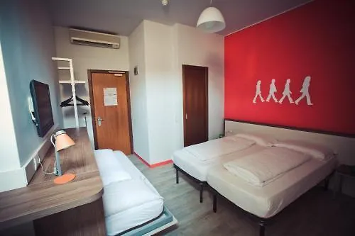 **  Hotel Nologo Genua Italien