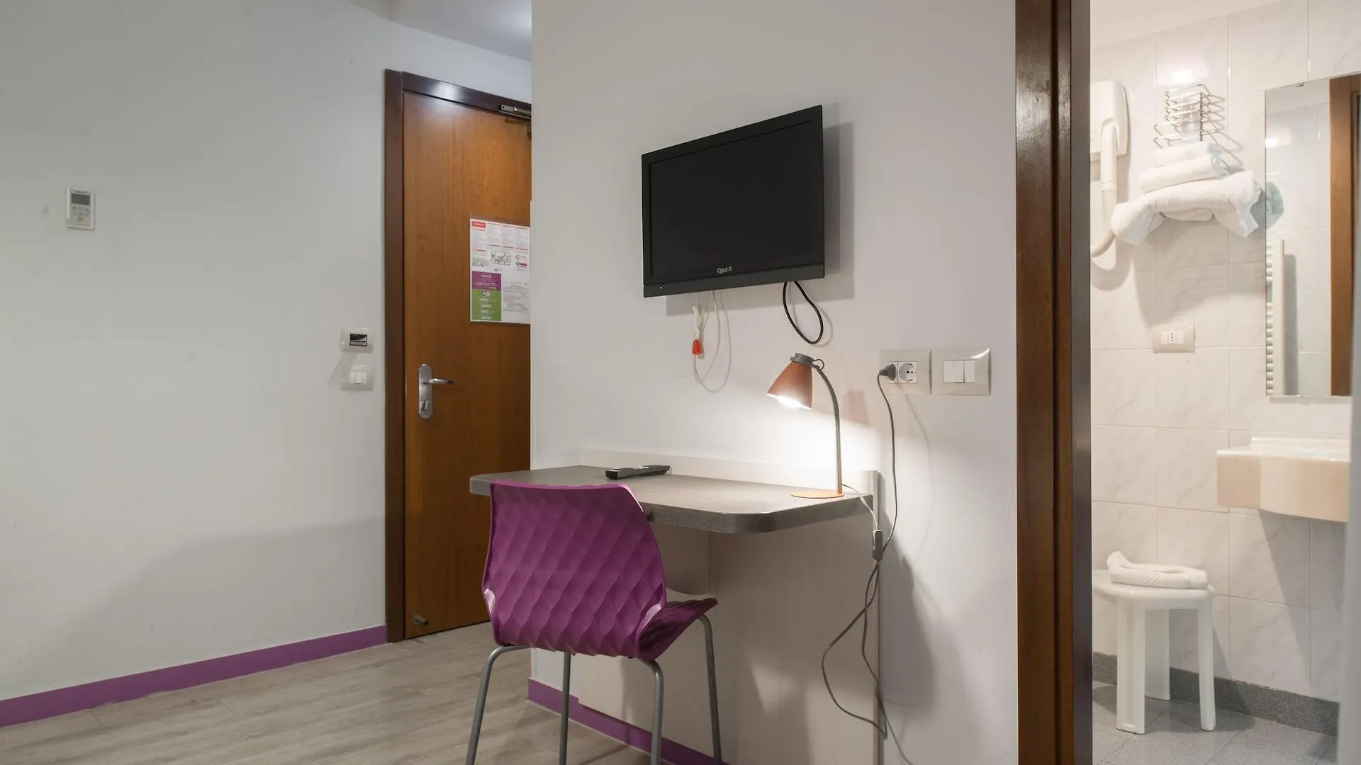 Hotel Nologo Genua 2*,  Italië