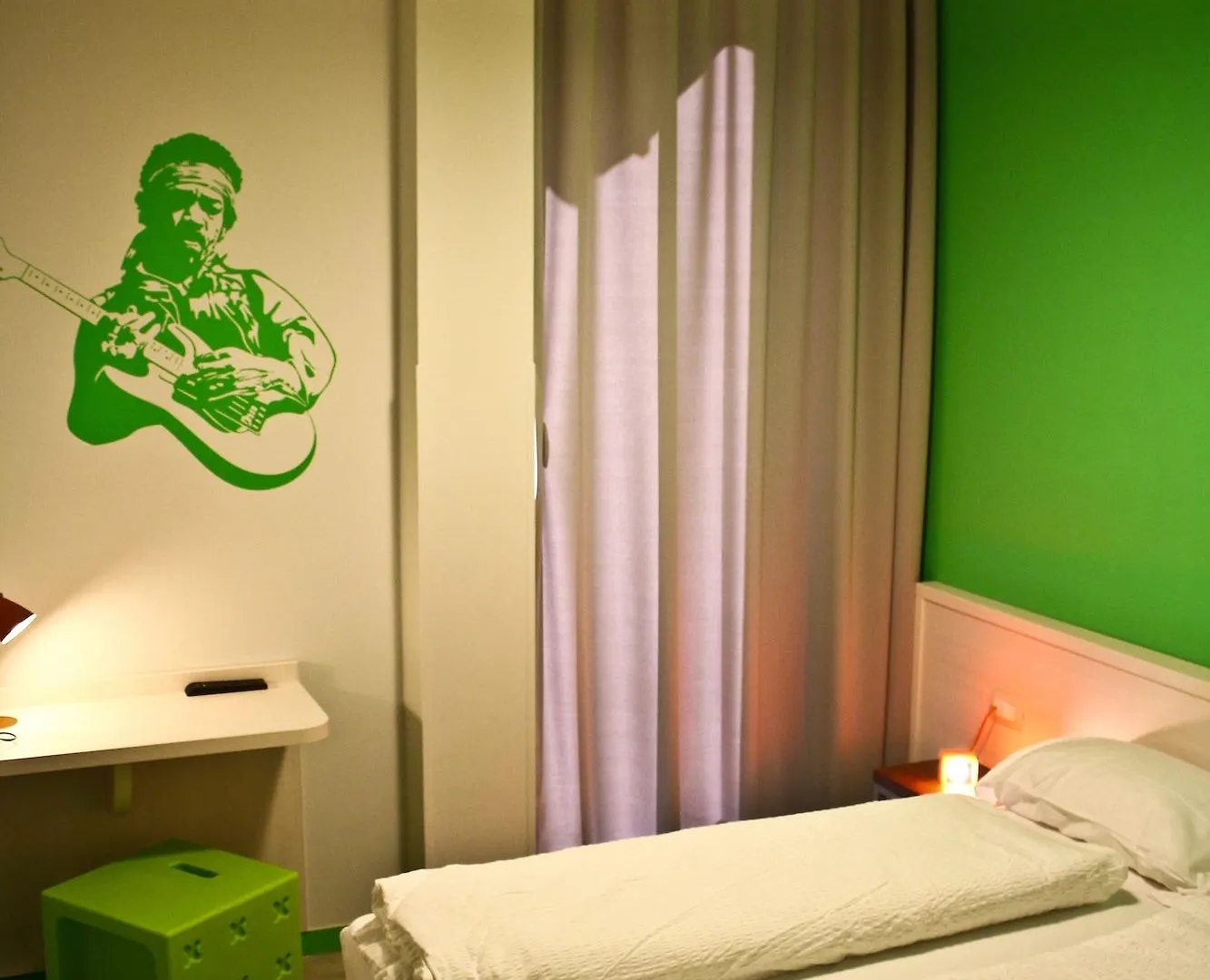 Hotel Nologo Cenova 2*,
