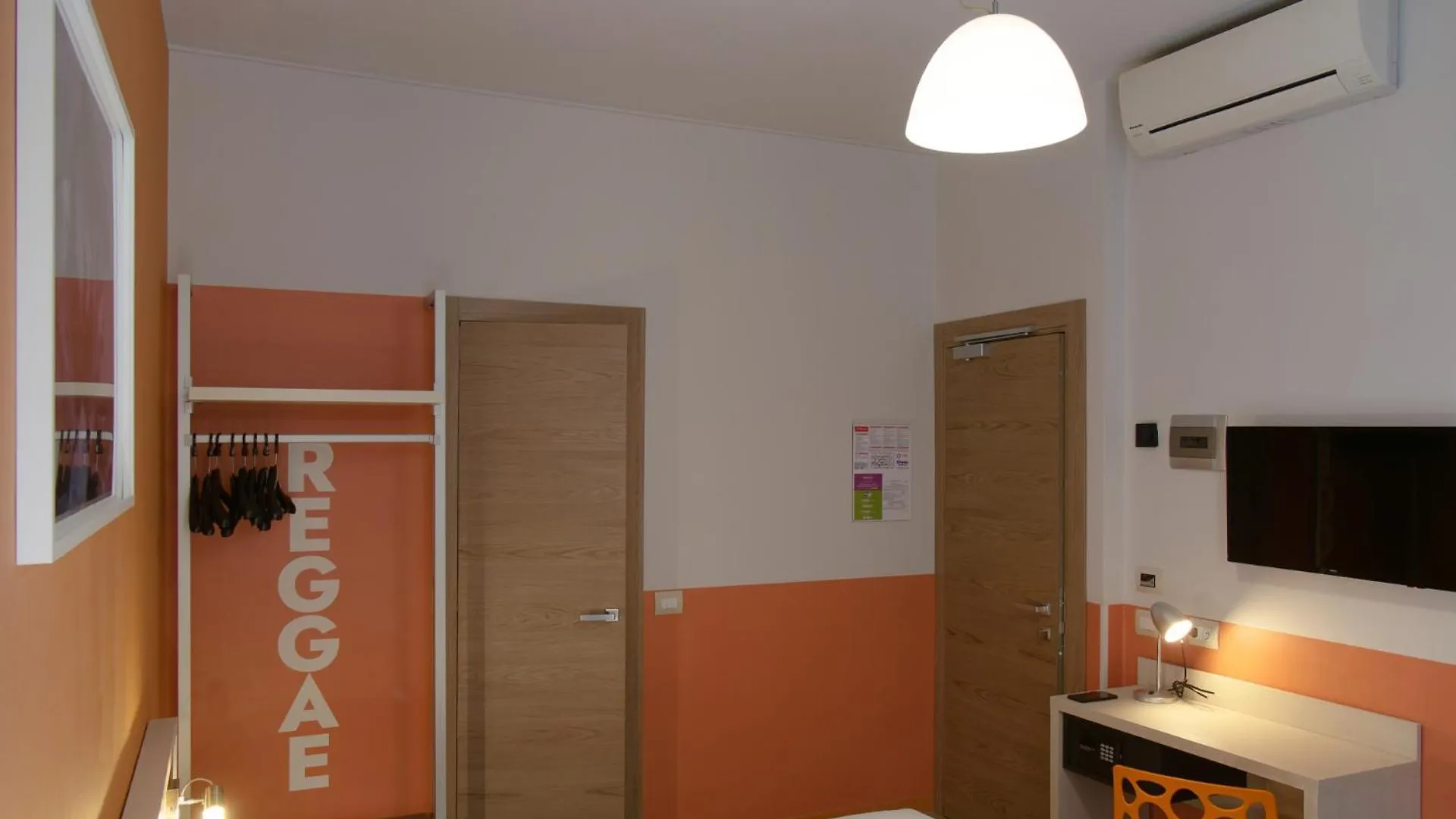 **  Hotel Nologo Cenova İtalya